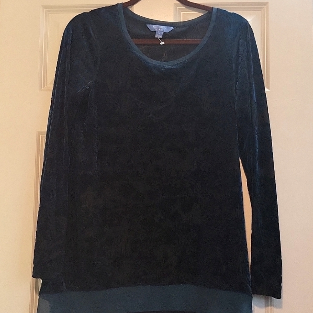 Simply Vera long sleeve sheer shirt